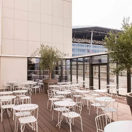 Отель Kopster Lyon Groupama Stadium Десин-Шарпьё